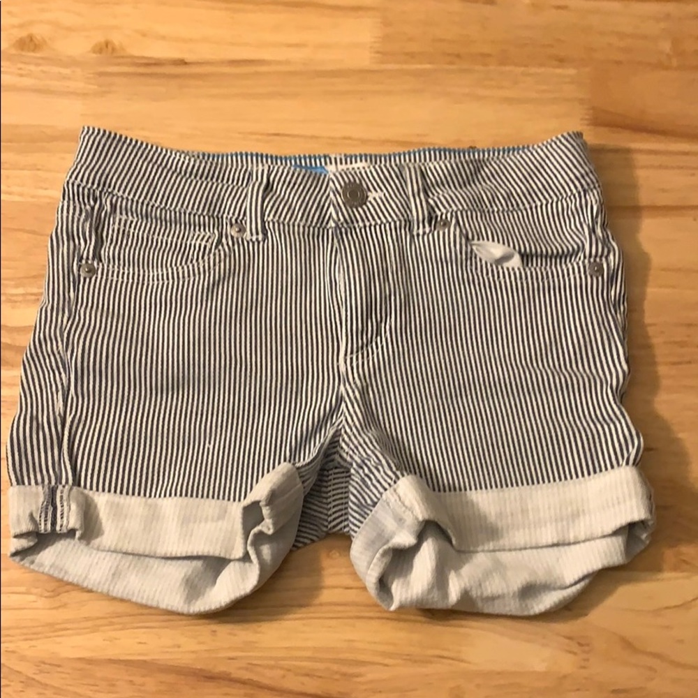 Striped girls shorts